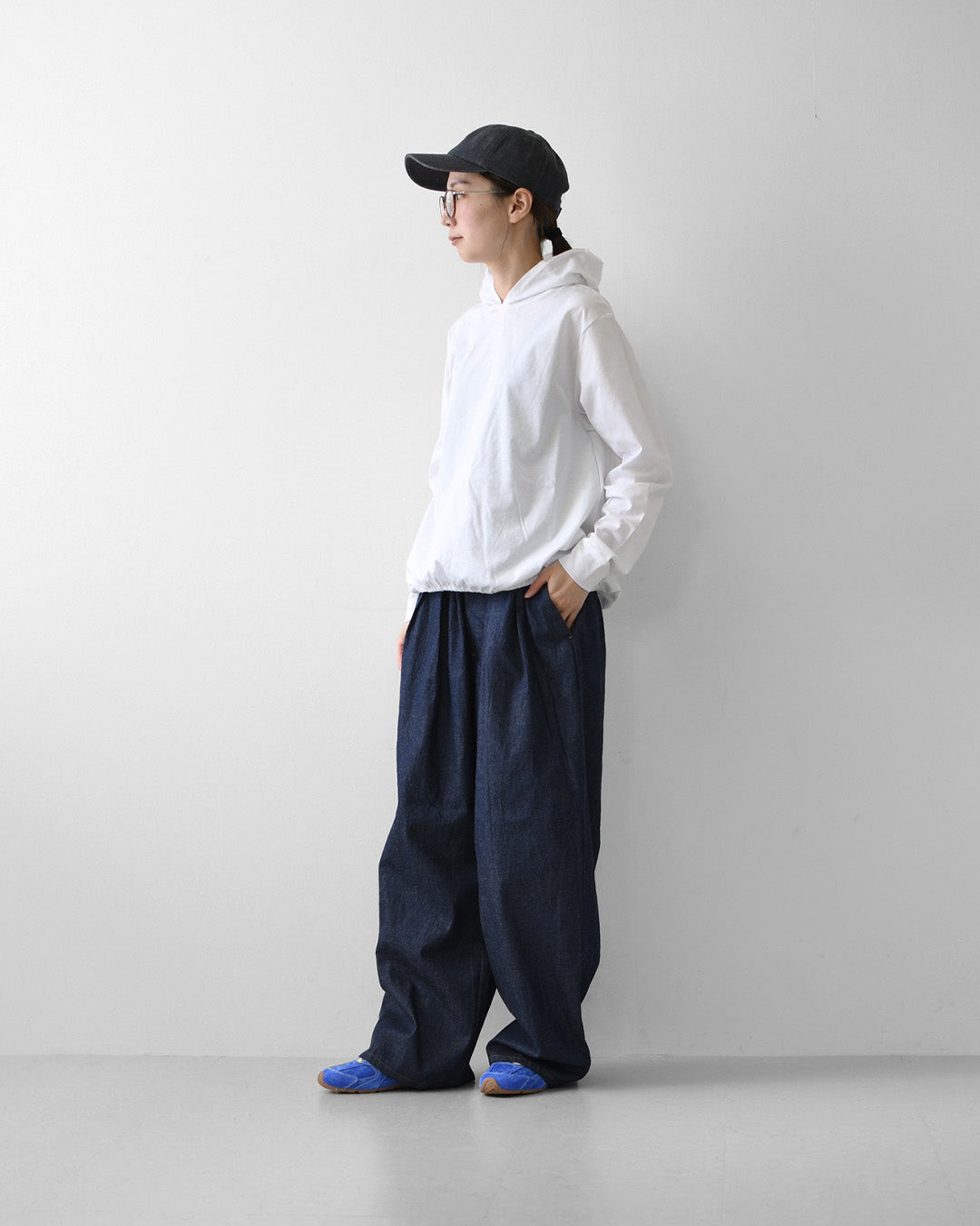 MidiUmi [ミディウミ] denim wide tuck PT  [3-760282] デニムワイドタックパンツ・ワイド・ゆったり・ ストレートシルエット・リラックス・LADY'S [2026AW]