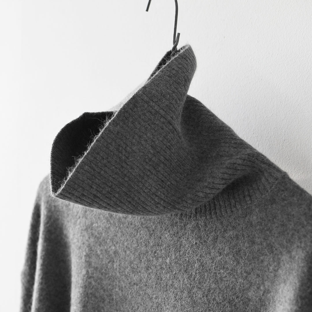 MidiUmi [ミディウミ] raccoon knit high neck pullover [4-720003] ラクーンニットハイネックプルオーバー・ワイドシルエット・ゆったり・シンプル・着心地・ニット・ LADY'S [2025AW]