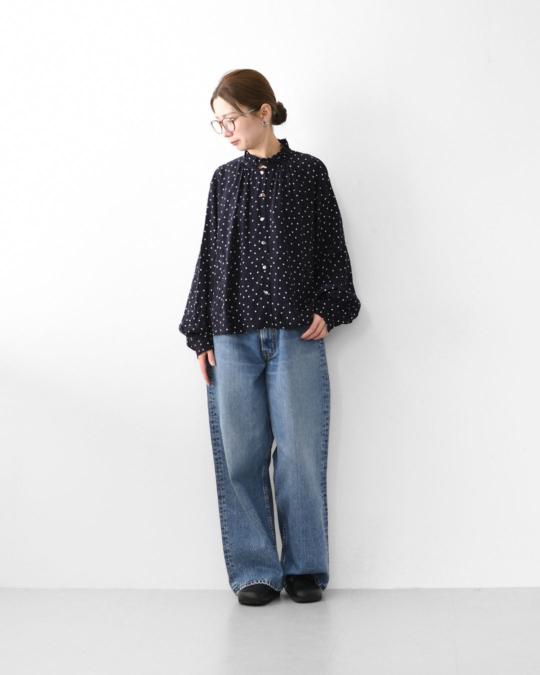 MidiUmi [ミディウミ] IPEKER print dots shirt [4-730006] イペカプリントドットシャツ・ブラウス・フリル襟・ドット柄・とろみシャツ・LADY'S [2025AW]