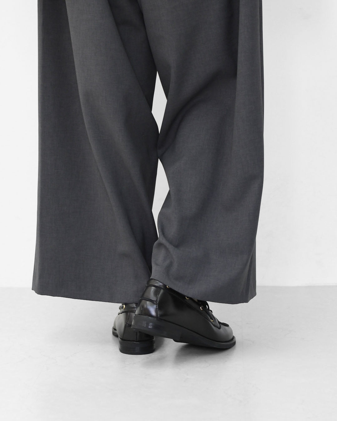 ENESS [エネス] COW LEATHER MOCCASIN [ST-1119] カウレザーモカシン [2025AW]