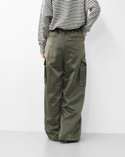 MICA&DEAL [マイカアンドディール] satin cargo pt [0125403346] サテンカーゴパンツ・サテン素材・光沢・上品・ルーズシルエット・ワイドシルエット・LADY'S [2025AW]