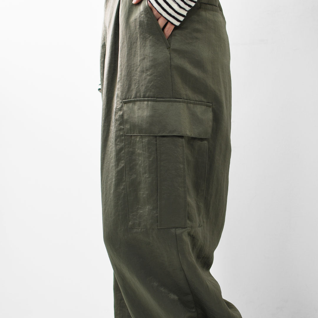 MICA&DEAL [マイカアンドディール] satin cargo pt [0125403346] サテンカーゴパンツ・サテン素材・光沢・上品・ルーズシルエット・ワイドシルエット・LADY'S [2025AW]
