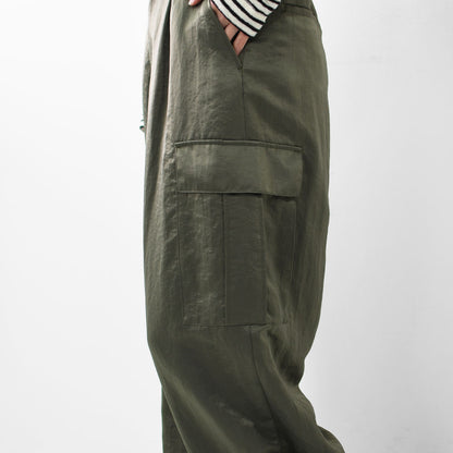 MICA&DEAL [マイカアンドディール] satin cargo pt [0125403346] サテンカーゴパンツ・サテン素材・光沢・上品・ルーズシルエット・ワイドシルエット・LADY'S [2025AW]