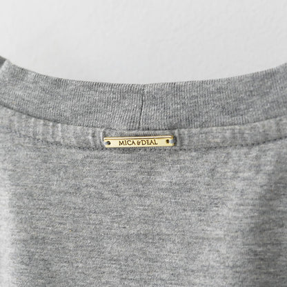 MICA&DEAL [マイカアンドディール] "CELIA"ロゴロングT-shirt [012540930] セリアロゴロングTシャツ・ゆったりシルエット・カットソー・長袖・長T・キレイめ・LADY'S [2025AW]