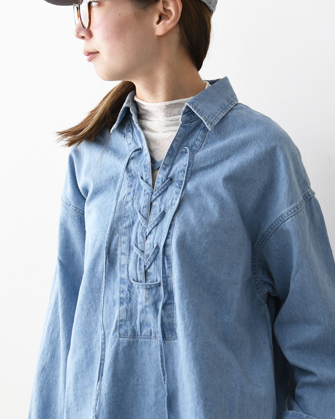 MICA&DEAL [マイカアンドディール] lace up blouse [0126101029] レースアップブラウス・ブラウス・レースアップ・デニムブラウス・デニムシャツ・LADY'S [2026SS]