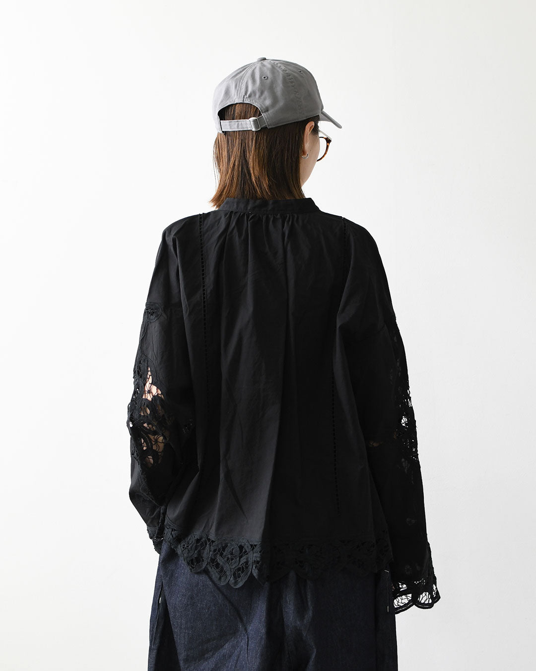 MICA&DEAL [マイカアンドディール] stand collar embroidery bl [0126301080] スタンド カラー バテンレース刺繍 ブラウス・ヴィンテージライク・レース・LADY'S [2026AW]