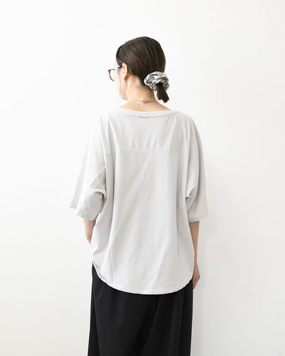 MICA&DEAL [マイカアンドディール] "MADISON" print Tee [0126309064] プリントティー・ゆったりシルエット・カットソー・七分袖・キレイめ・LADY'S [2026AW]