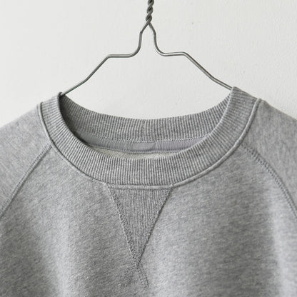 MICA&DEAL [マイカアンドディール] MDL flock pt sweat [0126309089] MDL フロッキーロゴプリントスウェット・裏毛スウェット・ナチュラル・ルーズ・プリント・LADY'S [2026AW]
