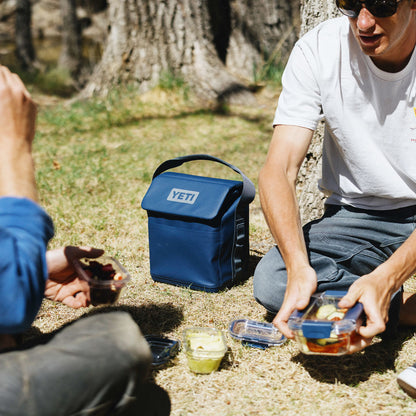 YETI [イエティ] DAYTRIP 6L INSULATED LUNCH BAG [80171127] デイトリップ 6L インシュレーテッド ランチ ボックス・収納アクセサリー・ソフトボックス・アウトドア・キャンプ・MEN'S / LADY'S [2026AW]