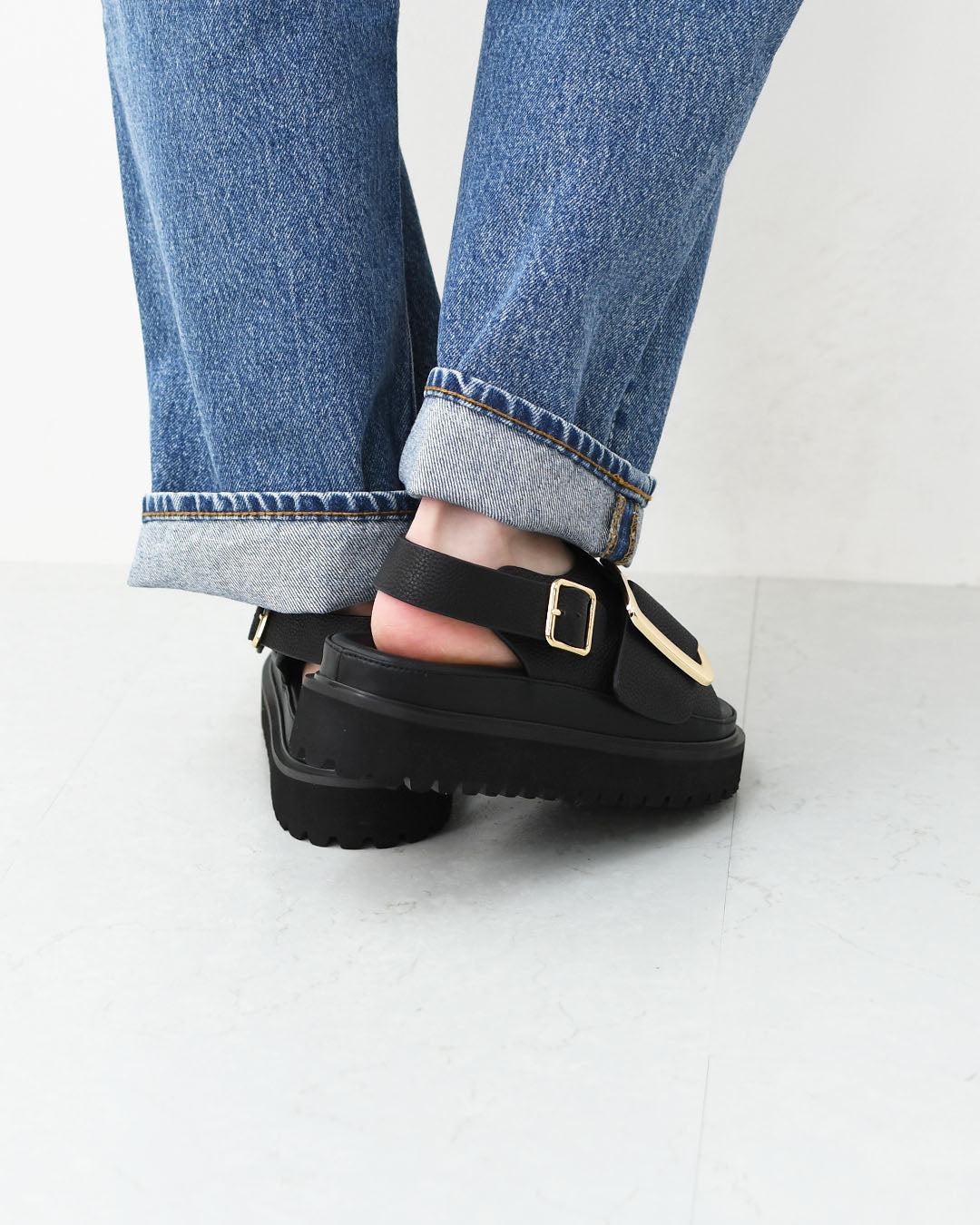 MOHI [モヒ] Grain Leather BIG Buckle Strap Platform Sandals [2024-3-MA] レザービッグバックルバックストラッププラットフォームサンダル・フラットサンダル・パンプス・歩きやすい・カジュアル・LADY'S [2026SS]