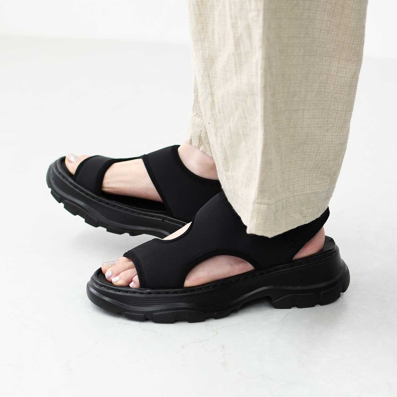 MOHI [モヒ] 厚底Tストラップ [GU2-8122-2] [2025SS]