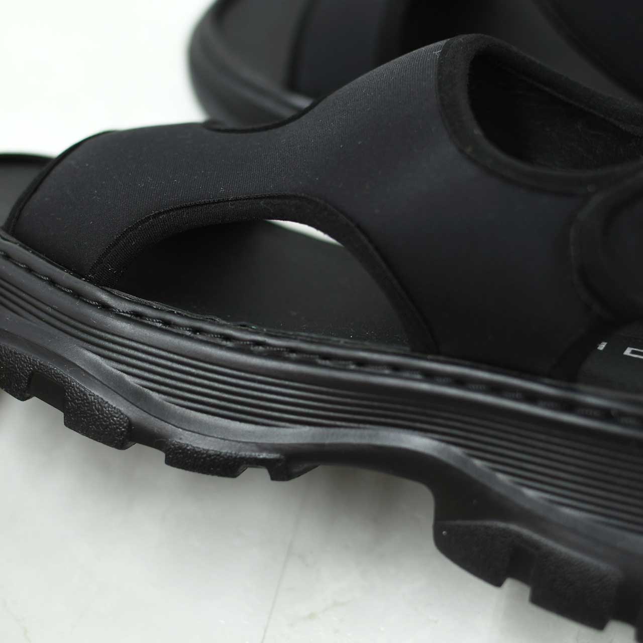 MOHI [モヒ] 厚底Tストラップ [GU2-8122-2] [2025SS]