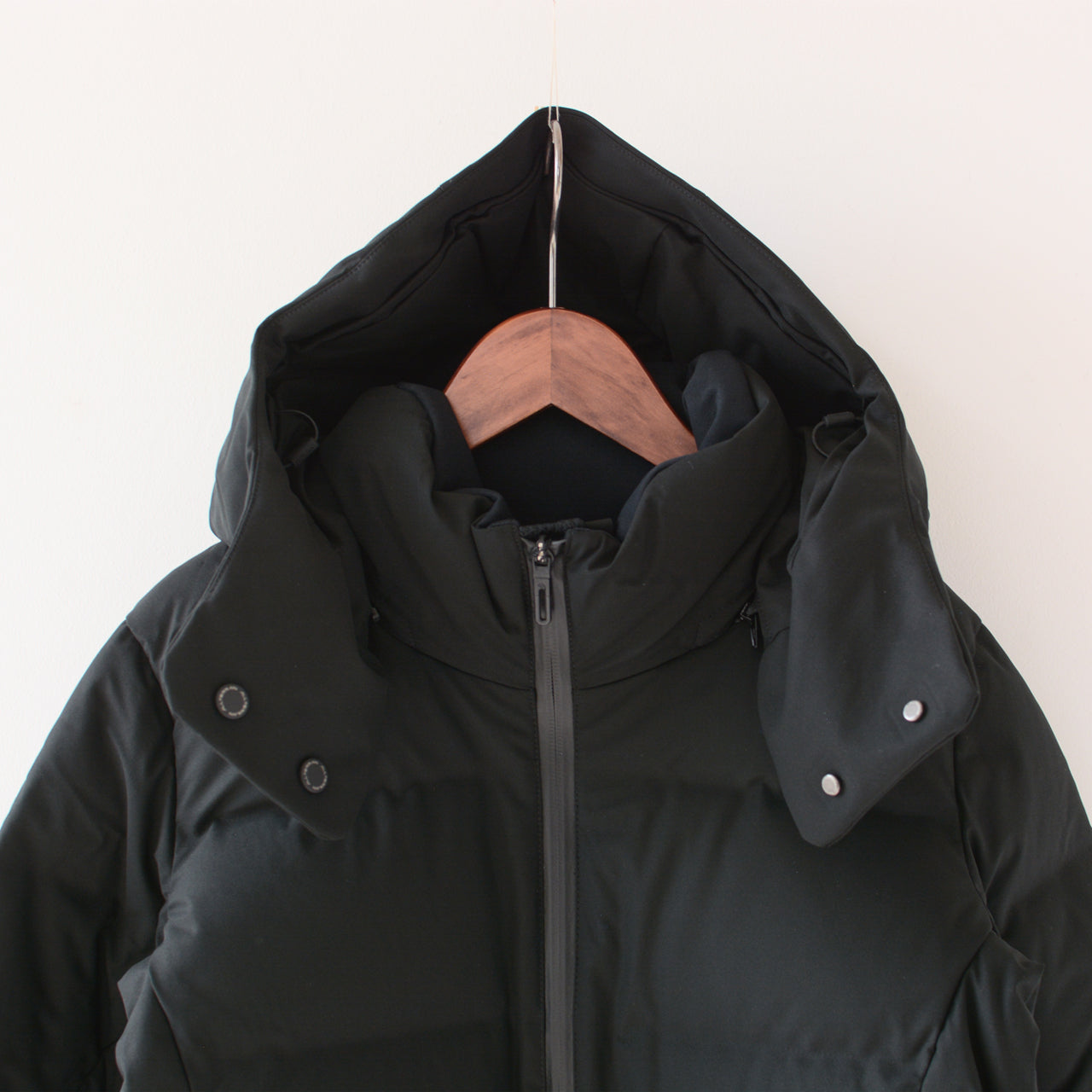 DESCENTE ALLTERRAIN [デサントオルテライン] MIZUSAWA DOWN JACKET “ANCHOR-L” [DU5FDJM2L] 水沢ダウン “アンカーハーフコート”・ダウンジャケット・LADY'S [2025AW]