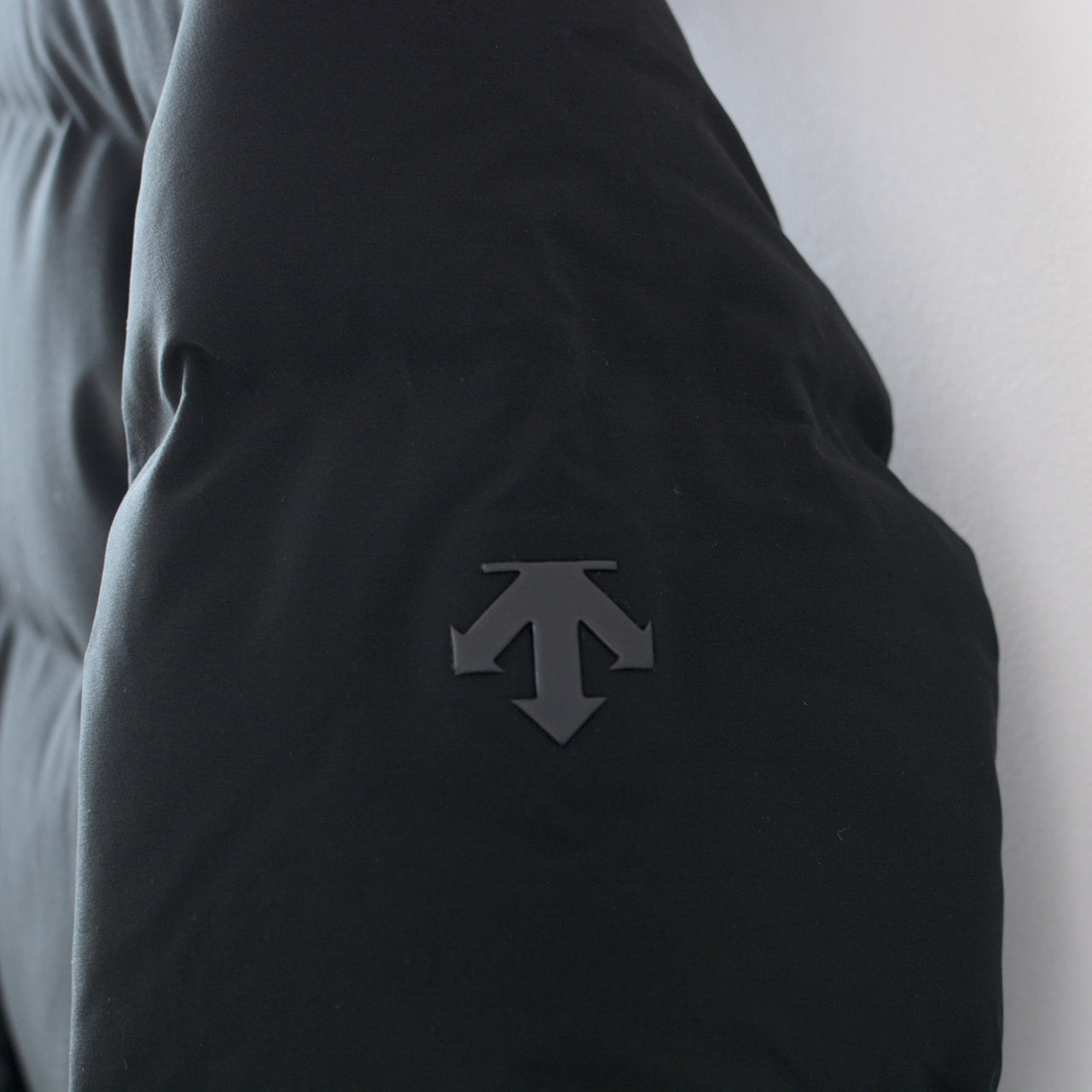 DESCENTE ALLTERRAIN [デサントオルテライン] MIZUSAWA DOWN JACKET “ANCHOR-L” [DU5FDJM2L] 水沢ダウン “アンカーハーフコート”・ダウンジャケット・LADY'S [2025AW]