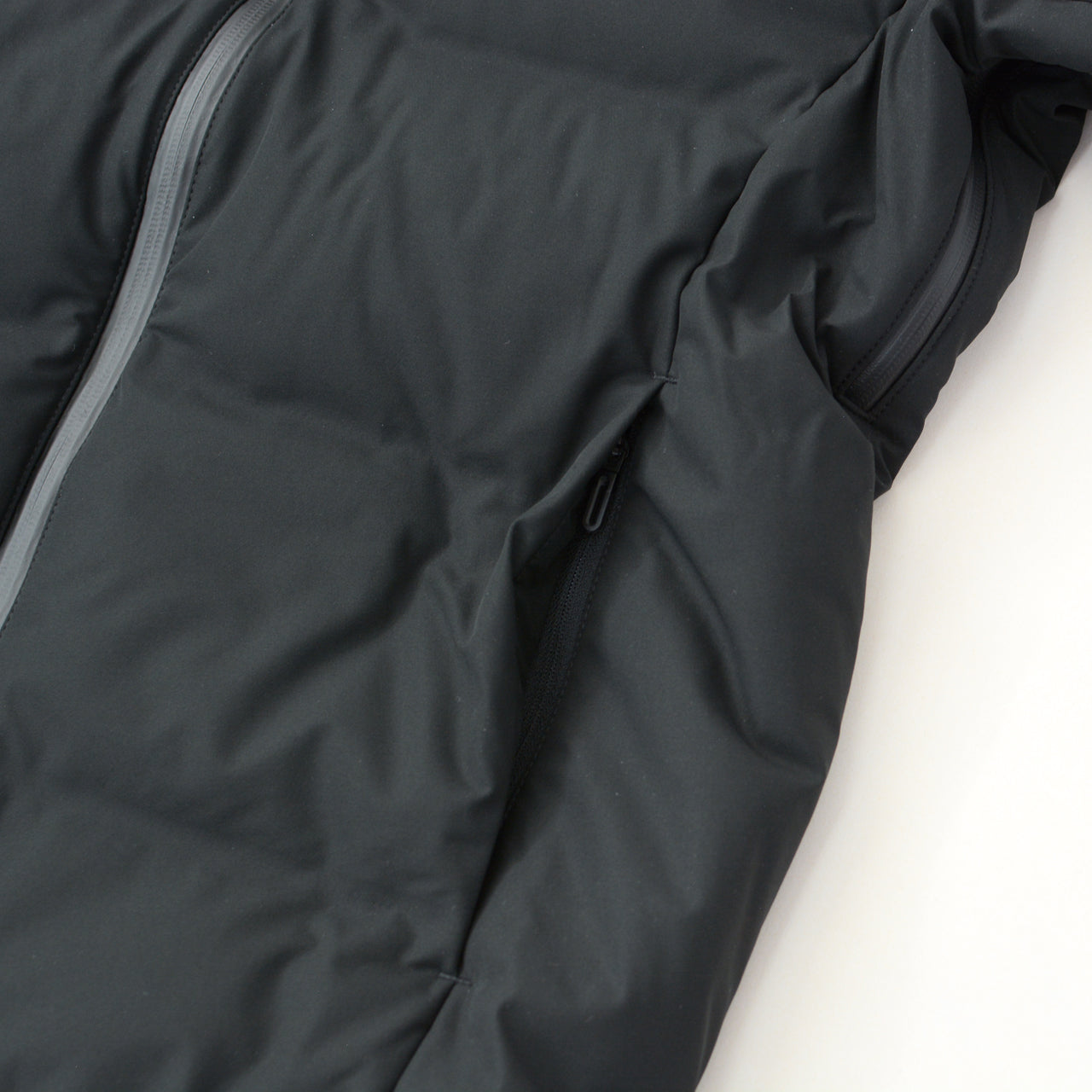 DESCENTE ALLTERRAIN [デサントオルテライン正規販売店] MIZUSAWA DOWN JACKET 「ANCHOR-L」[DAWYGK41U] アンカー L [2024AW]