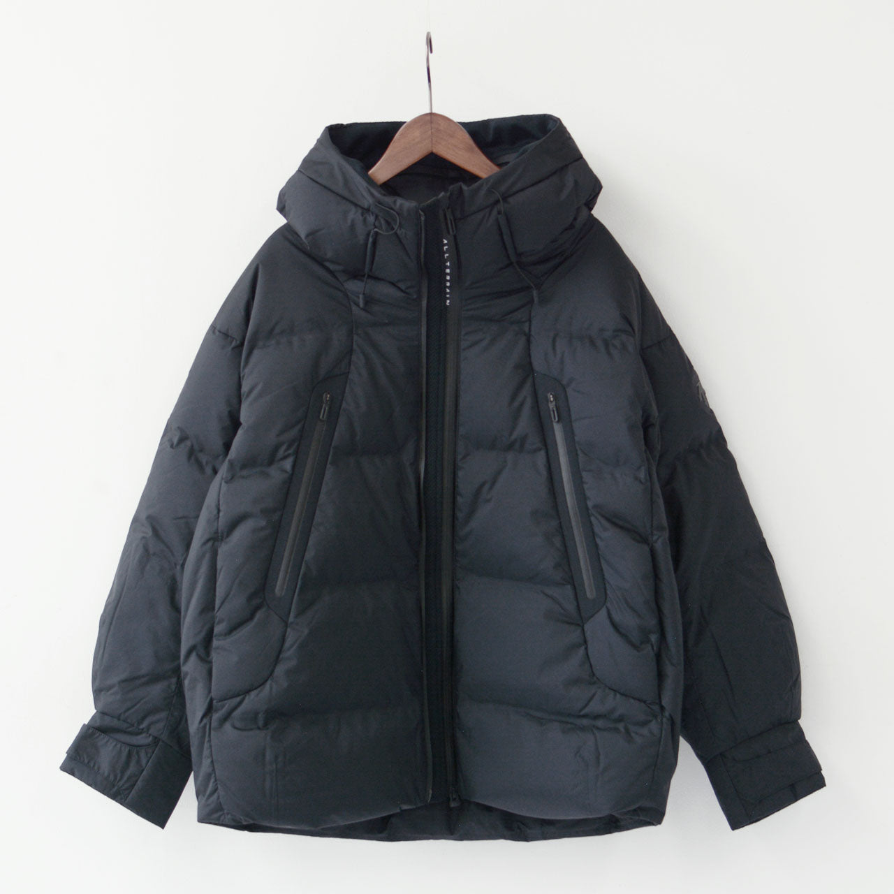 DESCENTE ALLTERRAIN [デサントオルテライン] MIZUSAWA DOWN COAT「MOUNTAINEER-HC」[DU4FDJM1L] 水沢ダウン「マウンテニアハーフコート」[2024AW]