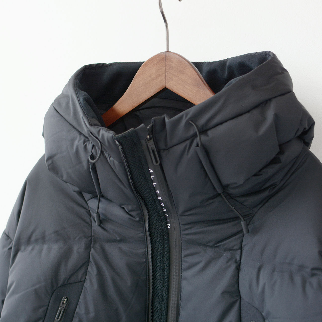 DESCENTE ALLTERRAIN [デサントオルテライン] MIZUSAWA DOWN COAT「MOUNTAINEER-HC」[DU4FDJM1L] 水沢ダウン「マウンテニアハーフコート」[2024AW]