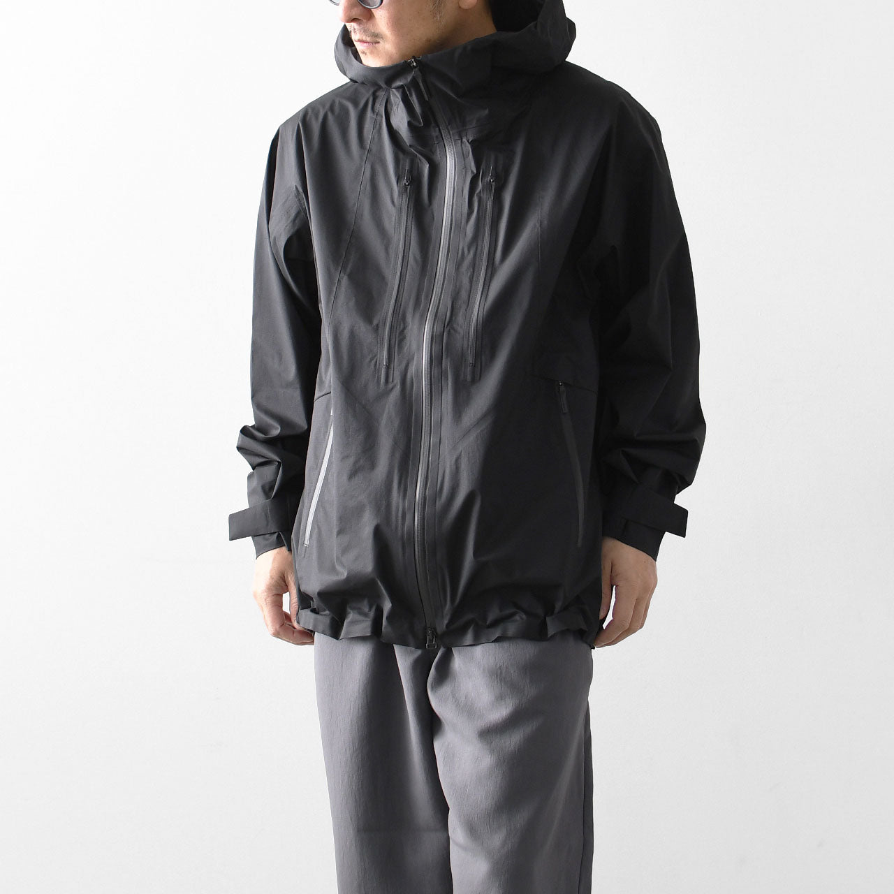 DESCENTE ALLTERRAIN [デサントオルテライン] LIGHTWEIGHT SHELL JACKET [DU5SWBA3M] ライトウェイトシェルジャケット・ナイロンジャケット・耐水性・透湿性・はっ水・防風・軽量・MEN'S [2025SS]