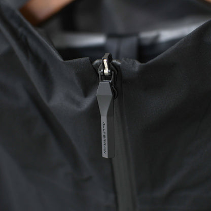 DESCENTE ALLTERRAIN [デサントオルテライン] LIGHTWEIGHT SHELL JACKET [DU5SWBA3M] ライトウェイトシェルジャケット・ナイロンジャケット・耐水性・透湿性・はっ水・防風・軽量・MEN'S [2025SS]