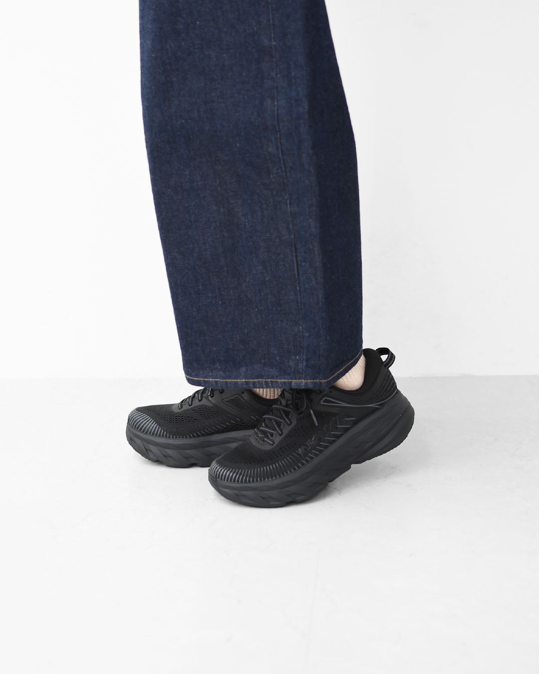 HOKA ONE ONE [ホカオネオネ] W BONDI 7 [1110519] ボンダイ7・タウンシューズ・ロードランニング・ クイックレース・厚底・クッション性・アウトドア・スニーカー・LADY'S [2026SS]