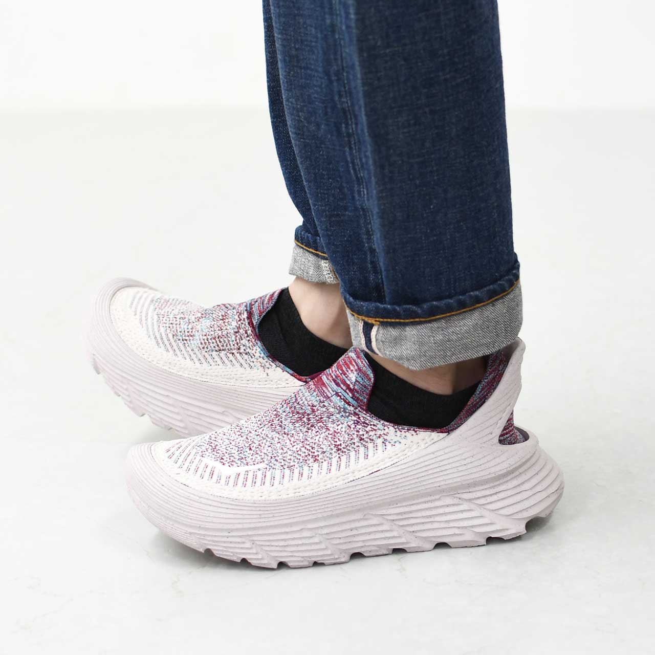 HOKA ONE ONE [ホカオネオネ] U VIBRANT BLOOM RESTORE TC [1162810] ビブラントブルーム リストア TC [2025SS]