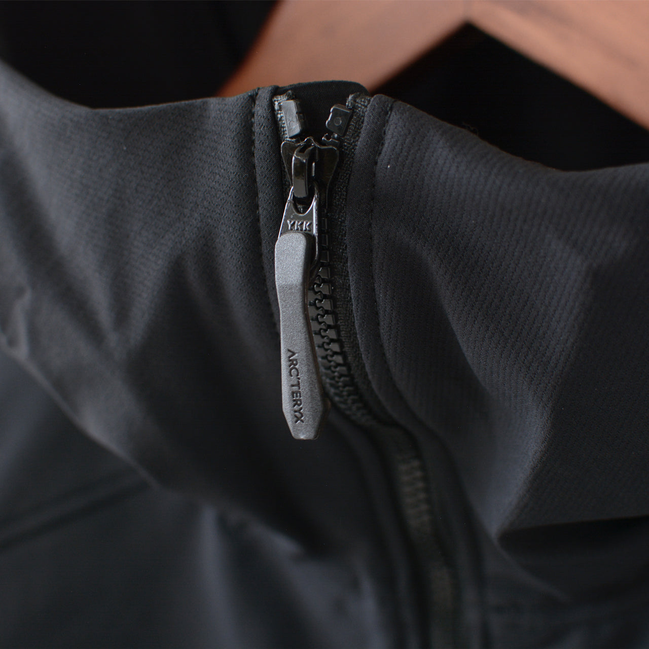 ARC'TERYX [アークテリクス正規代理店] Gamma Hoody Women's [X000010561] ガンマ フーディ ウィメンズ・フードジャケット・ソフトシェル・ナイロンジャケット・ハイキング・トレッキング・耐候性・伸縮性・保温・LADY'S [2025AW]