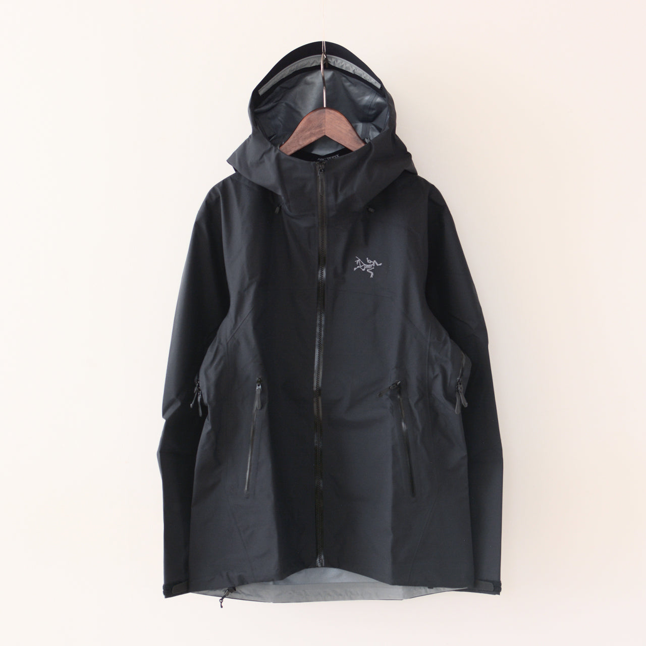 ARC'TERYX [アークテリクス正規代理店] Beta SL Jacket Women's / Black [X0000009680] ベータ SL ジャケット ウィメンズ [2024AW]