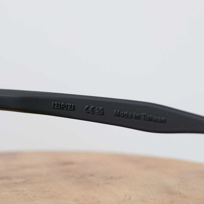 IZIPIZI [イジピジ] #C READING [c-readingl] リーディング #C [2024AW]