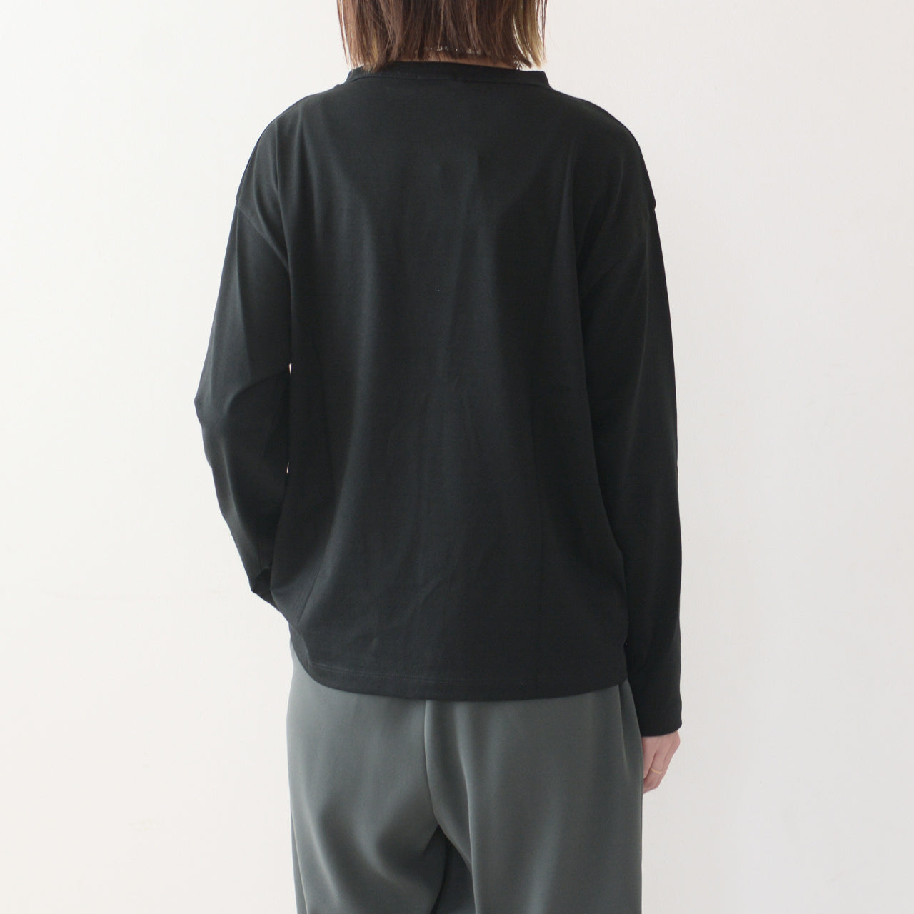 Handvaerk [ハンドバーク] W 60/2 BOTTLE NECK L/S T-SHIRT [6116] 60/2 ボトルネックロングスーブTシャツ [2024AW]