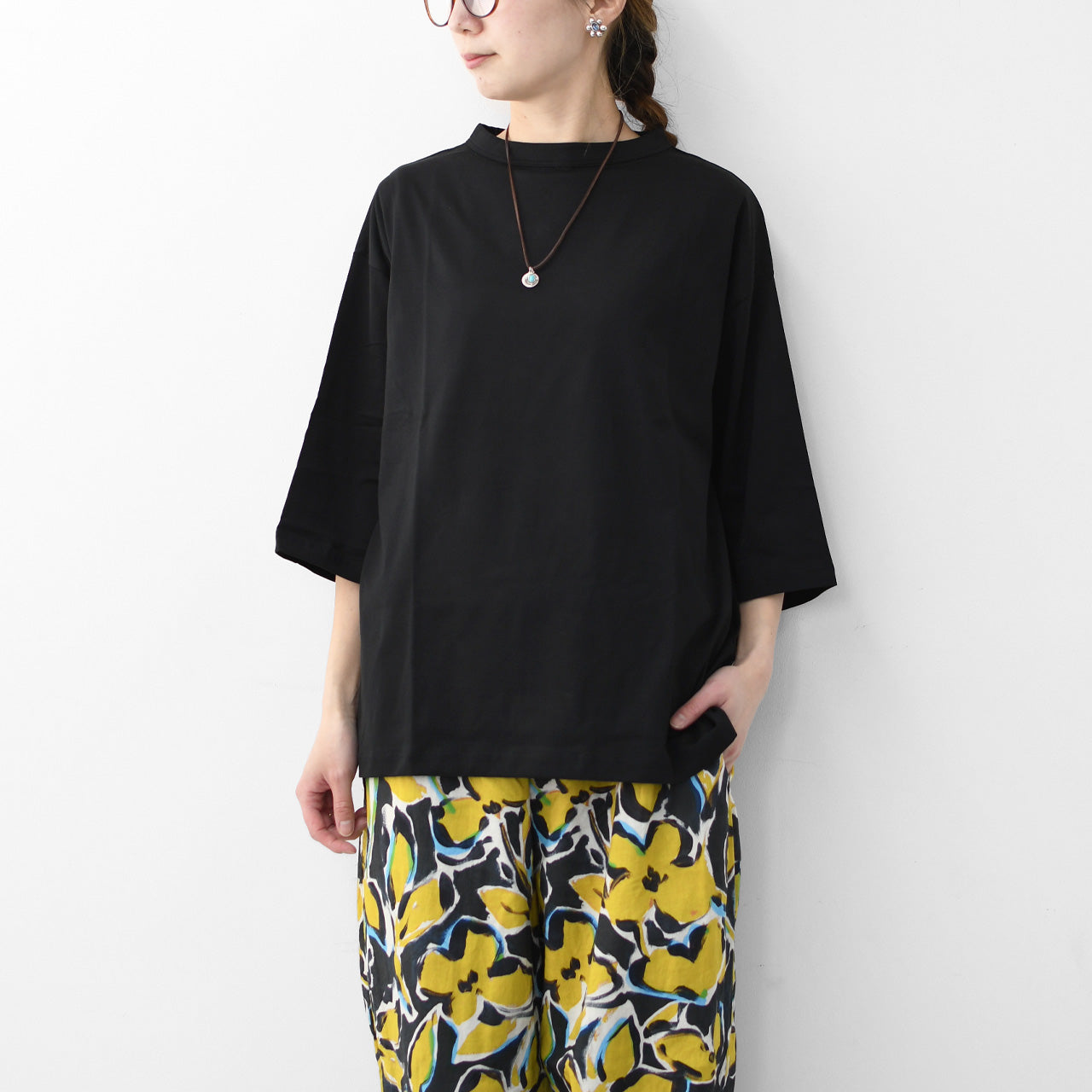 Handvaerk [ハンドバーク] W 60/2 BOTTLE NECK 3/4 SLEEVE T-SHIRT SOLID [6207] 60/2 ボトルネックTシャツ SOLID [2026SS]