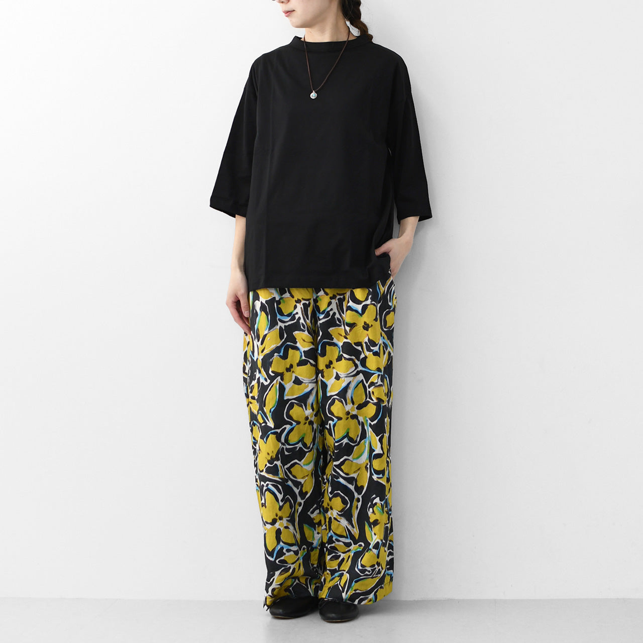 Handvaerk [ハンドバーク] W 60/2 BOTTLE NECK 3/4 SLEEVE T-SHIRT SOLID [6207] 60/2 ボトルネックTシャツ SOLID [2026SS]