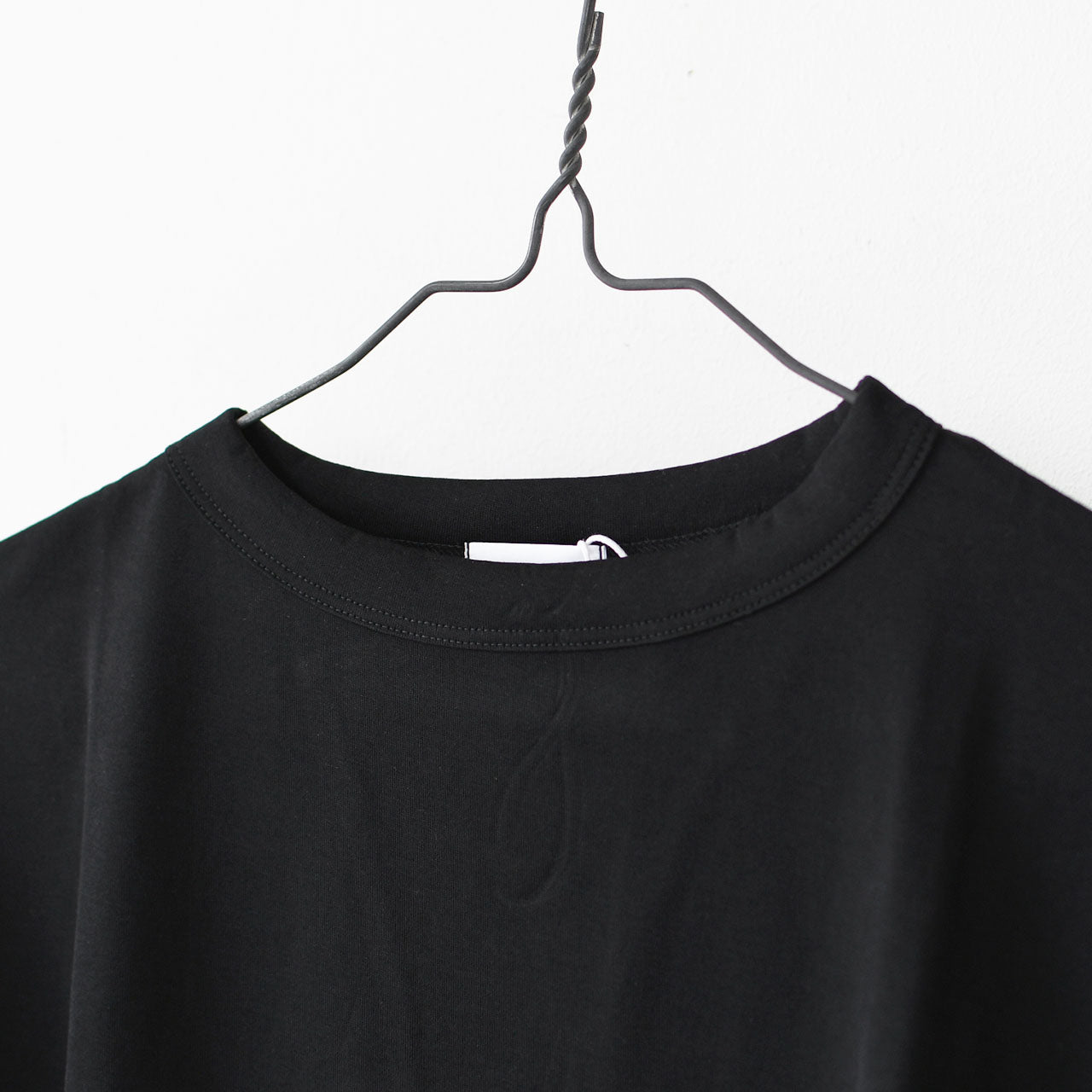 Handvaerk [ハンドバーク] W 60/2 BOTTLE NECK S/S T-SHIRT SOLID [6250] 60/2 ボトルネックTシャツ SOLID [2026SS]