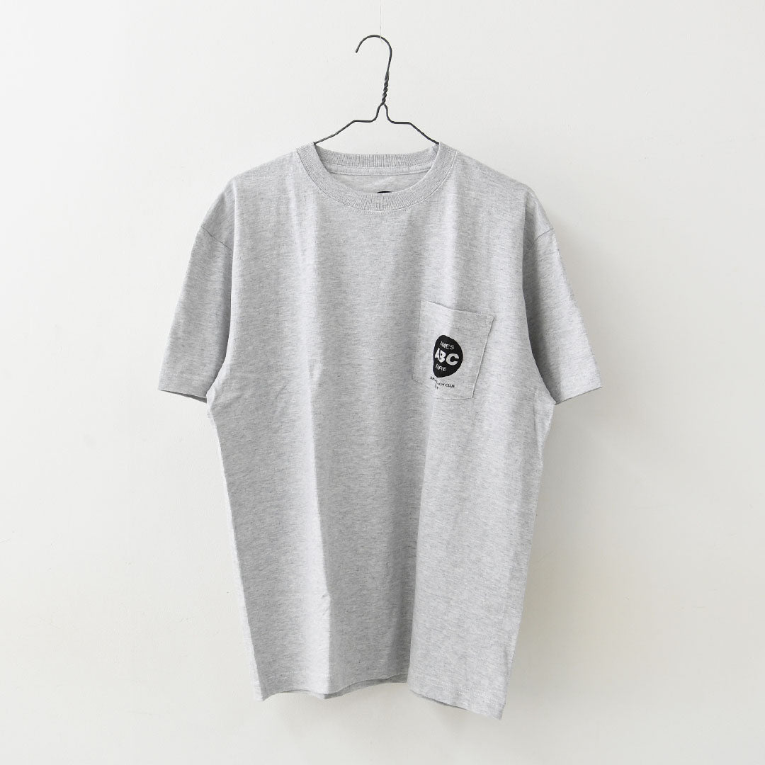JAMES [ジェームス] JAMES ABC Pocket T-shirt [JHT102] ジェームス エービーシー ポケットTシャツ・ポケットTシャツ・Tシャツ・半袖・バックプリント・プリントシャツ・ロゴTシャツ・LADY'S [2026SS]
