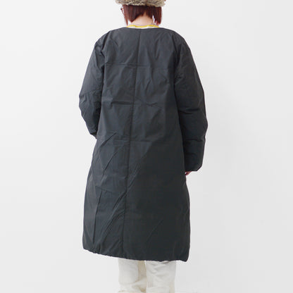 NANGA [ナンガ] NO COLLAR DOWN COAT [ND2442-1C600] ノーカラーダウンコート (ウィメンズ)・ダウンコート・ノーカラー・シンプル・ロング丈・アウター・LADY'S [2025AW]