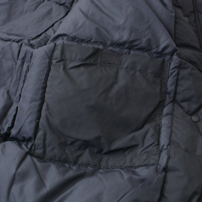 NANGA [ナンガ] NO COLLAR DOWN COAT [ND2442-1C600] ノーカラーダウンコート (ウィメンズ)・ダウンコート・ノーカラー・シンプル・ロング丈・アウター・LADY'S [2025AW]