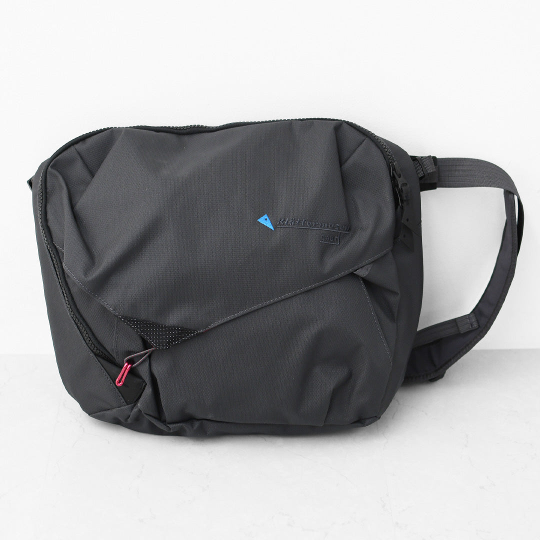KLATTERMUSEN [クレッタルムーセン] Gaut Messenger Bag [40460U21] ガウト メッセンジャー バッグ・メッセンジャーバッグ・ショルダーバッグ・アウトドア・キャンプ・MEN'S / LADY'S [2026SS]