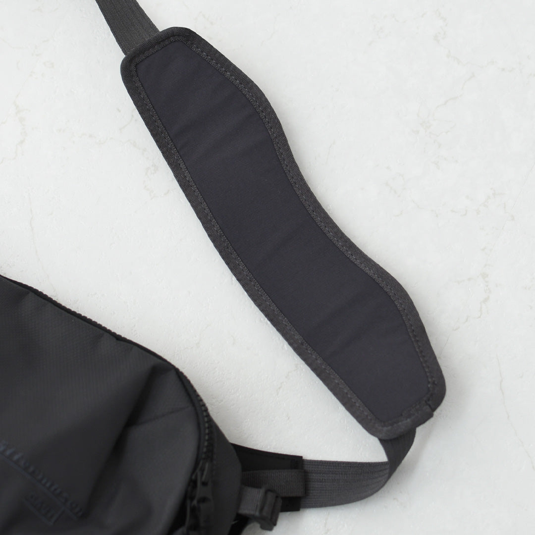 KLATTERMUSEN [クレッタルムーセン] Gaut Messenger Bag [40460U21] ガウト メッセンジャー バッグ・メッセンジャーバッグ・ショルダーバッグ・アウトドア・キャンプ・MEN'S / LADY'S [2026SS]