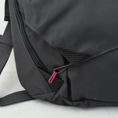 KLATTERMUSEN [クレッタルムーセン] Gaut Messenger Bag [40460U21] ガウト メッセンジャー バッグ・メッセンジャーバッグ・ショルダーバッグ・アウトドア・キャンプ・MEN'S / LADY'S [2026SS]