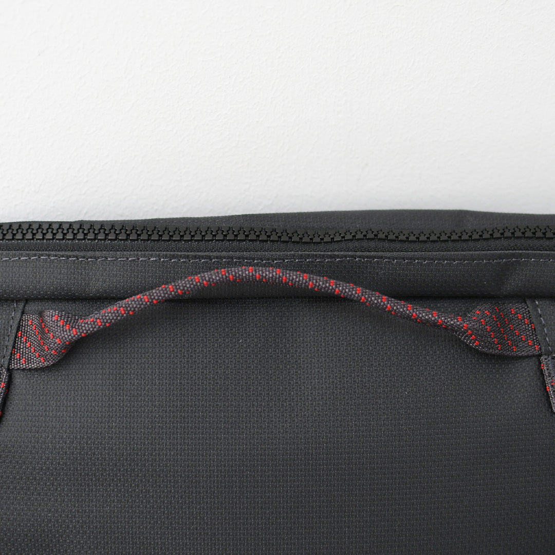 KLATTERMUSEN [クレッタルムーセン] Gaut Messenger Bag [40460U21] ガウト メッセンジャー バッグ・メッセンジャーバッグ・ショルダーバッグ・アウトドア・キャンプ・MEN'S / LADY'S [2026SS]