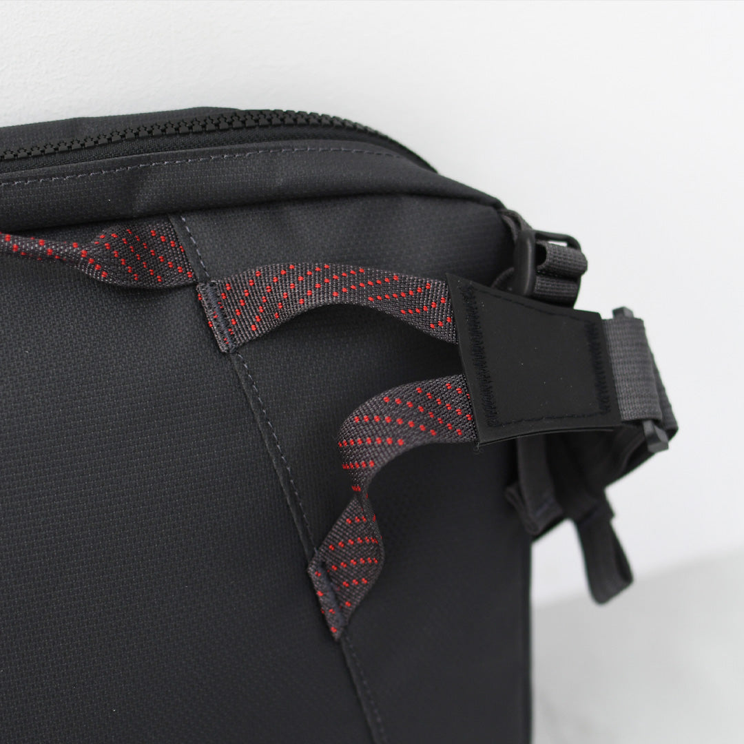 KLATTERMUSEN [クレッタルムーセン] Gaut Messenger Bag [40460U21] ガウト メッセンジャー バッグ・メッセンジャーバッグ・ショルダーバッグ・アウトドア・キャンプ・MEN'S / LADY'S [2026SS]