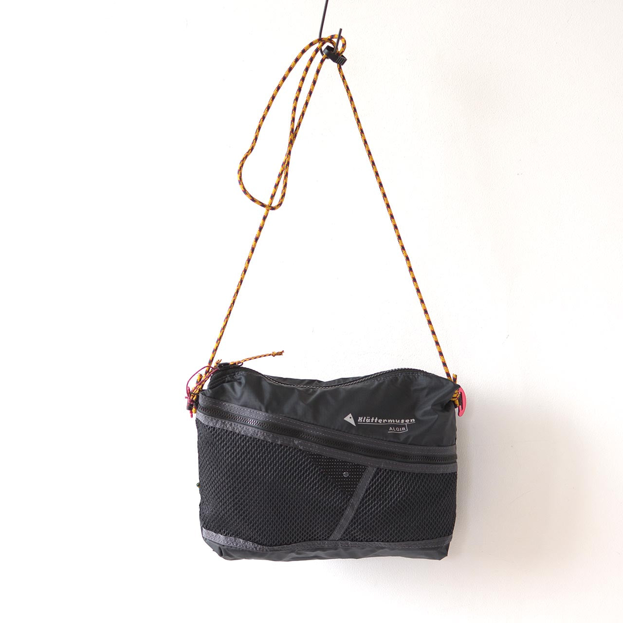 KLATTERMUSEN [クレッタルムーセン] Algir Accessory Bag Large [41425U01]  アルギア アクセサリバッグ L・サコッシュ・ワンショルダー・ポーチ・ポシェット・キャンプ・アウトドア・MEN'S/LADY'S［2025AW］