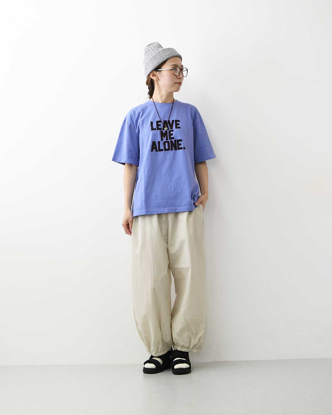 KHA:KI [カーキ] BOX TEE -LEAVE ME ALONE- [MIL26SCS3500] ボックスTシャツ -リーブミーアローン-・ゆったりシルエット・ワイドボックスシルエット・ロゴTシャツ・ショートスリーブ・LADY'S [2026AW]