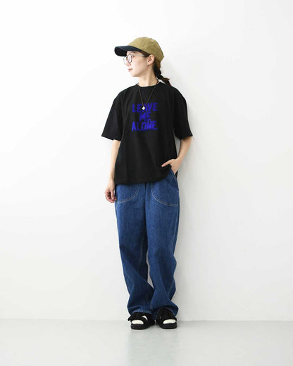 KHA:KI [カーキ] BOX TEE -LEAVE ME ALONE- [MIL26SCS3500] ボックスTシャツ -リーブミーアローン-・ゆったりシルエット・ワイドボックスシルエット・ロゴTシャツ・ショートスリーブ・LADY'S [2026AW]