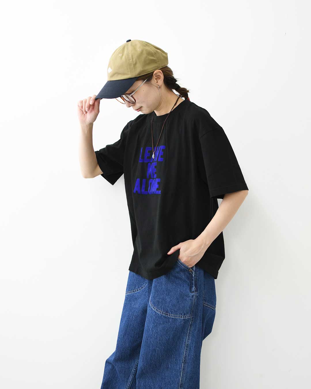 KHA:KI [カーキ] BOX TEE -LEAVE ME ALONE- [MIL26SCS3500] ボックスTシャツ -リーブミーアローン-・ゆったりシルエット・ワイドボックスシルエット・ロゴTシャツ・ショートスリーブ・LADY'S [2026AW]