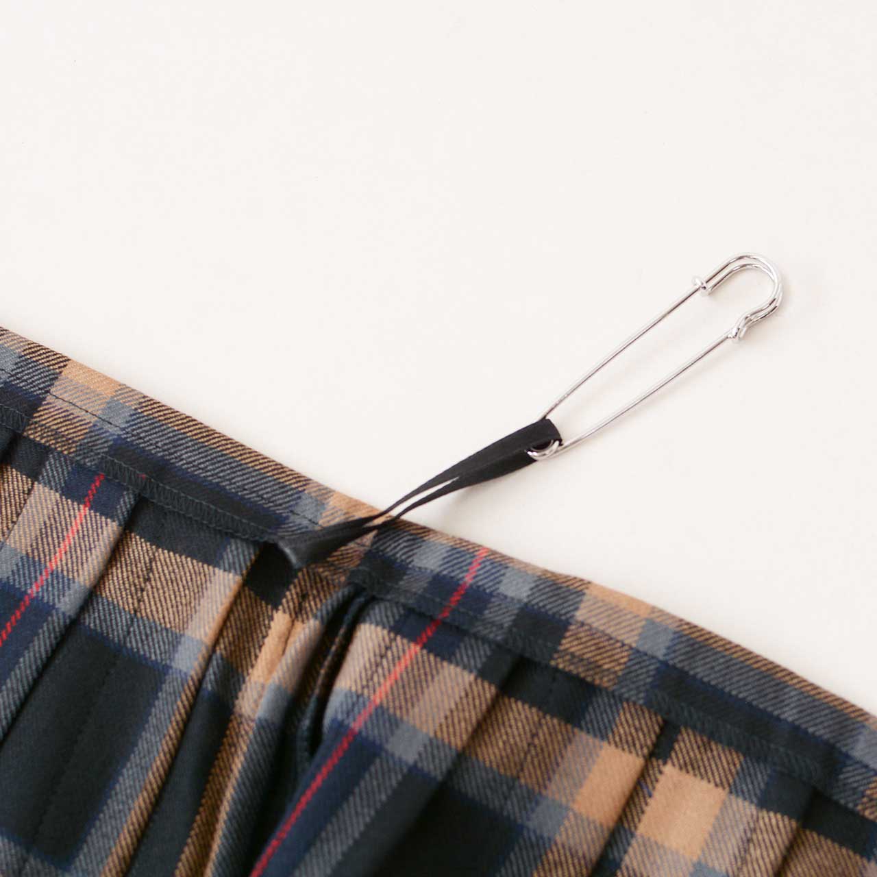 O'NEIL OF DUBLIN [オニールオブダブリン] WORSTED WOOL-TARTAN LONG KILT SKIRT [12491] ウーステッドウール タータンロングキルトスカート [2024AW]