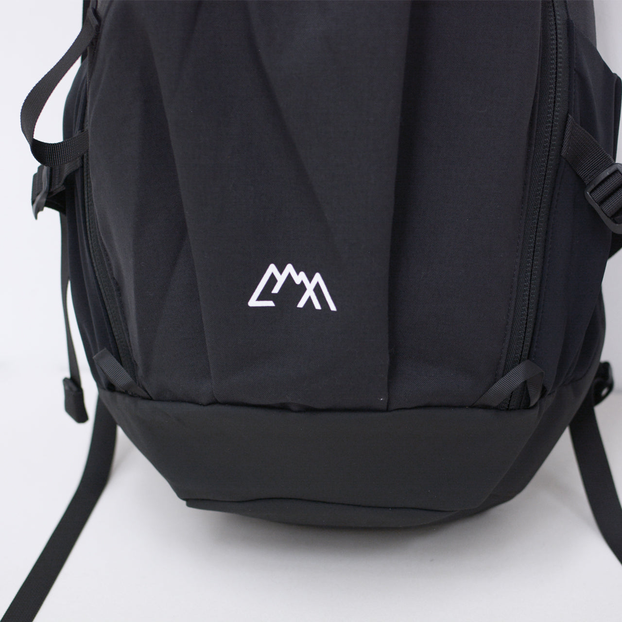 CMF OUTDOOR GARMENT [コムフィアウトドアガーメント] BACKPACKERZ 32 SMOOTH NYLON [CMF2402-AC23] バックパッカーズ32 スムースナイロン[2024AW]