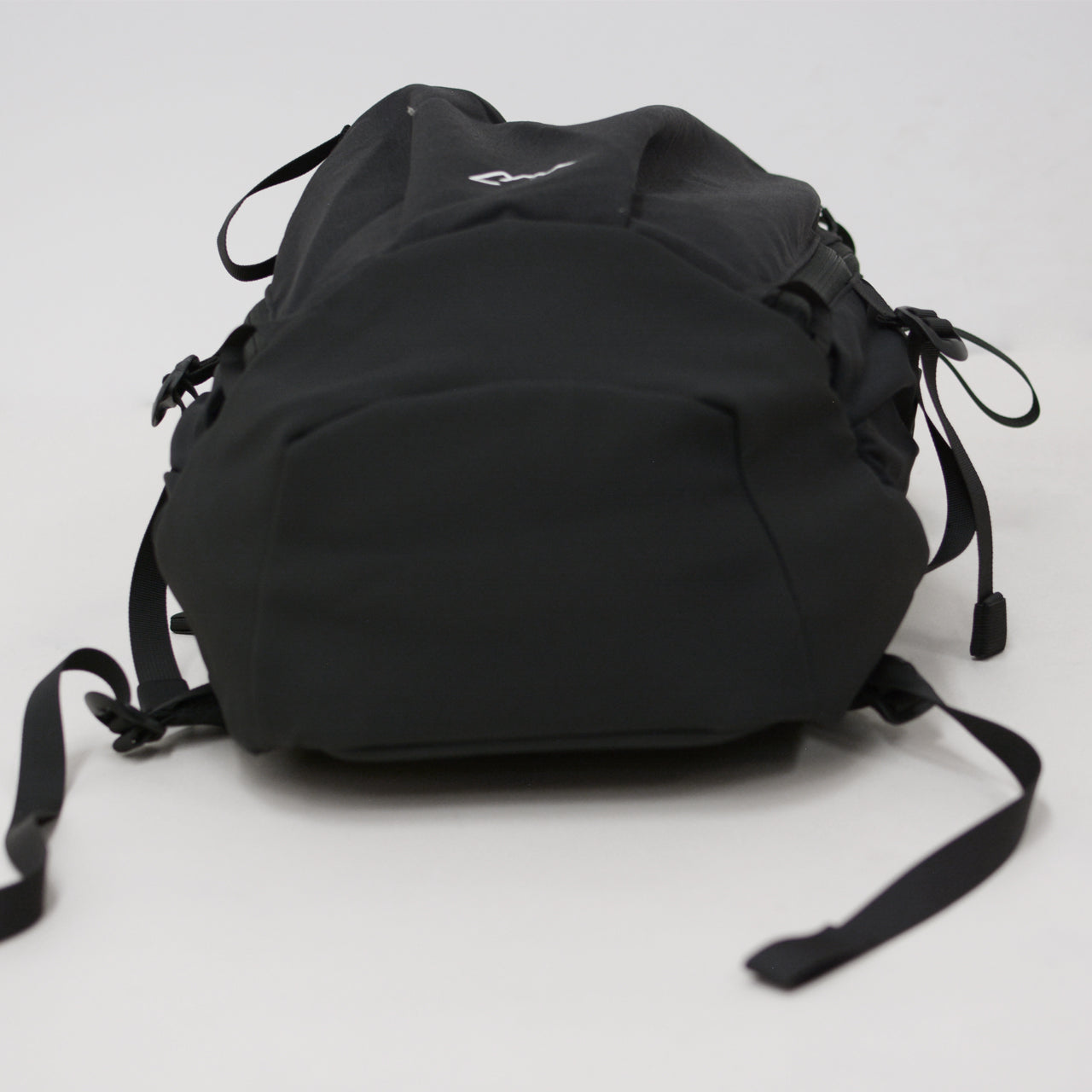 CMF OUTDOOR GARMENT [コムフィアウトドアガーメント] BACKPACKERZ 32 SMOOTH NYLON [CMF2402-AC23] バックパッカーズ32 スムースナイロン[2024AW]