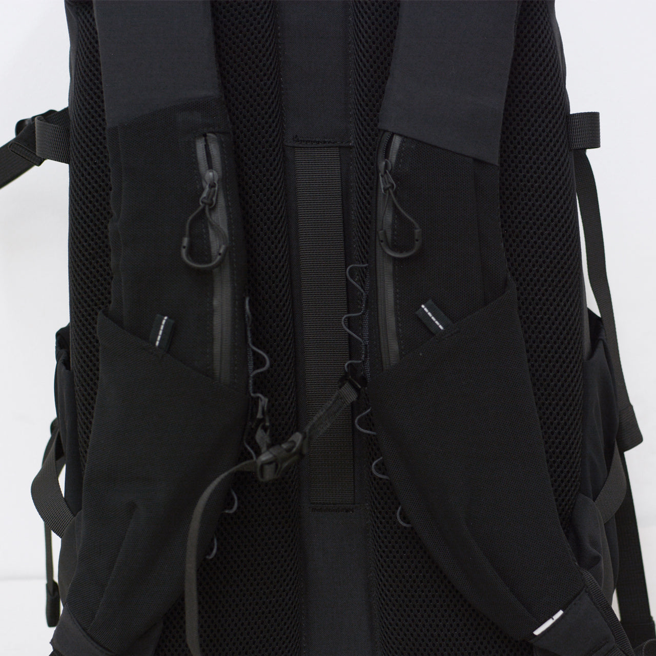 CMF OUTDOOR GARMENT [コムフィアウトドアガーメント] BACKPACKERZ 32 SMOOTH NYLON [CMF2402-AC23] バックパッカーズ32 スムースナイロン[2024AW]