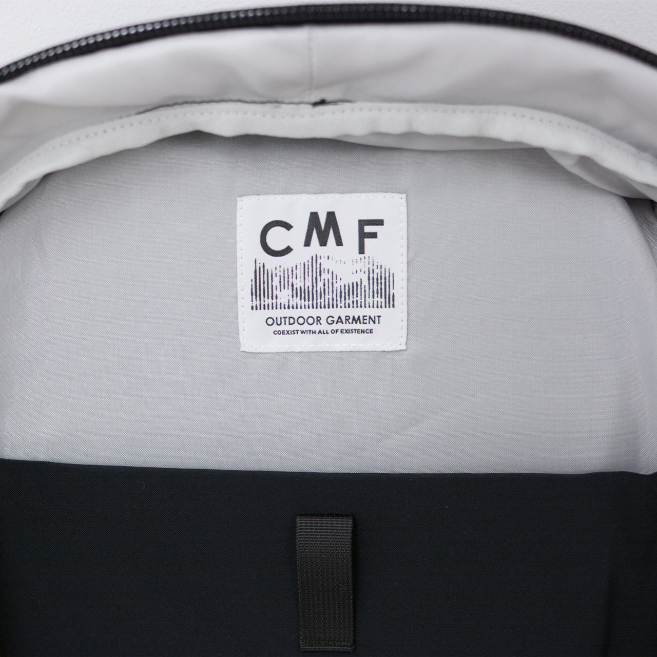 CMF OUTDOOR GARMENT [コムフィアウトドアガーメント] BACKPACKERZ 32 SMOOTH NYLON [CMF2402-AC23] バックパッカーズ32 スムースナイロン[2024AW]