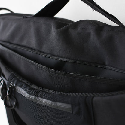 CMF OUTDOOR GARMENT [コムフィアウトドアガーメント] MESSENGER BAG SMOOTH NYLON [CMF2501-AC24] メッセンジャーバッグスムースナイロン [2025SS]